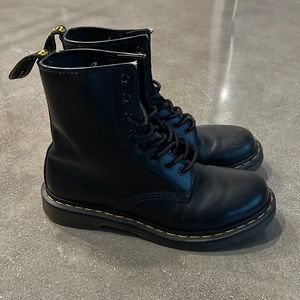 Black Dr. Martens size 10!